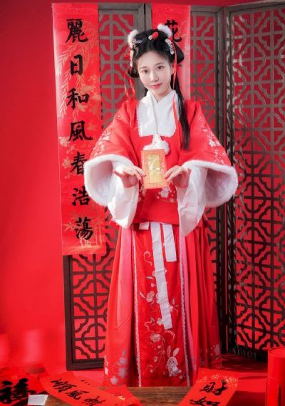 漂亮的桃子_HD在线播放